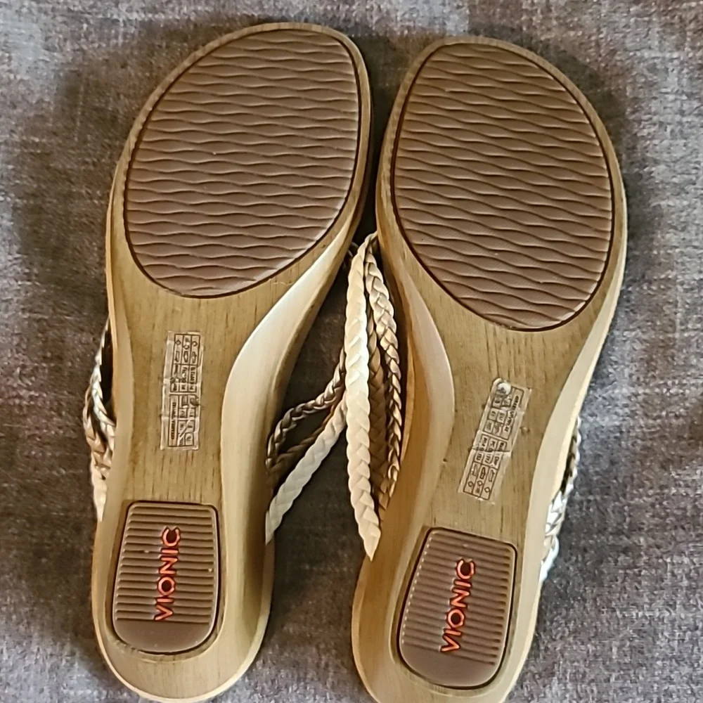 Vionic Ramba Sandals - Picture 4 of 4